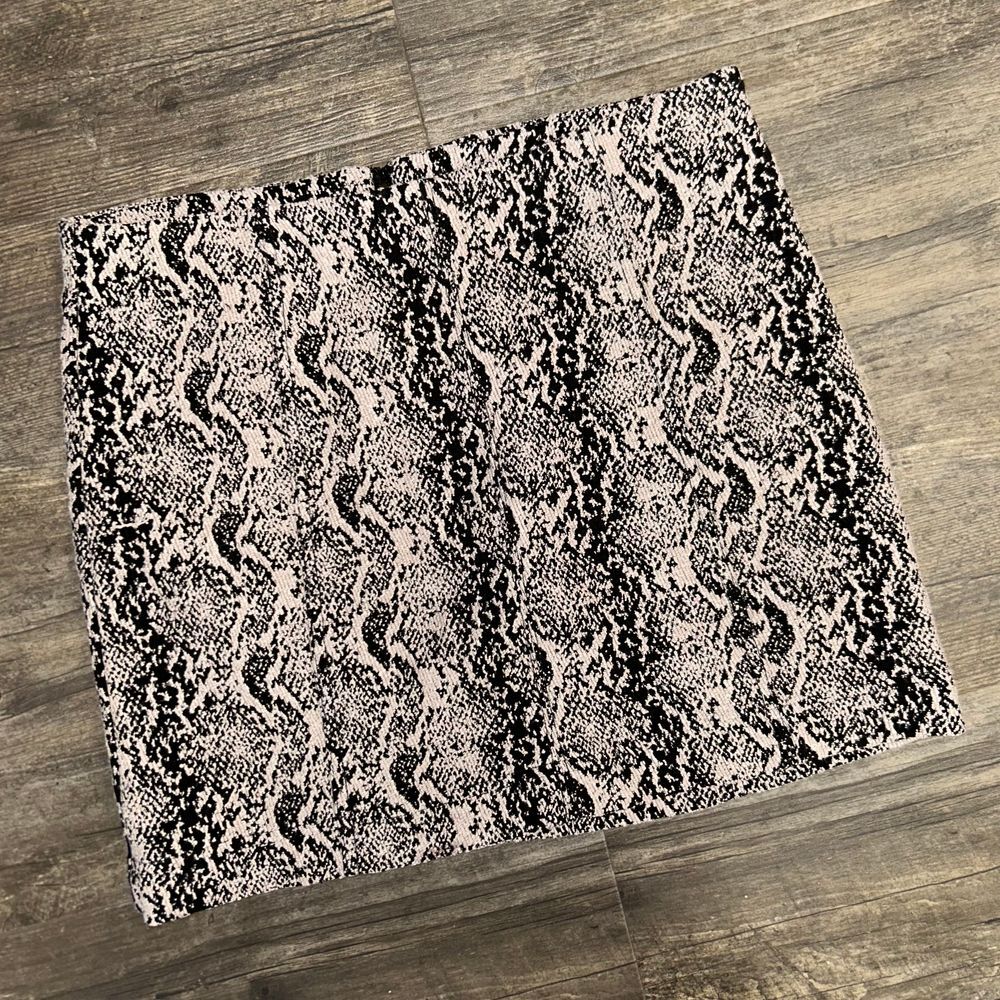 Free People Snakeskin Mini Skirt Women Size 10 Jacquard Naturecore Femme‎